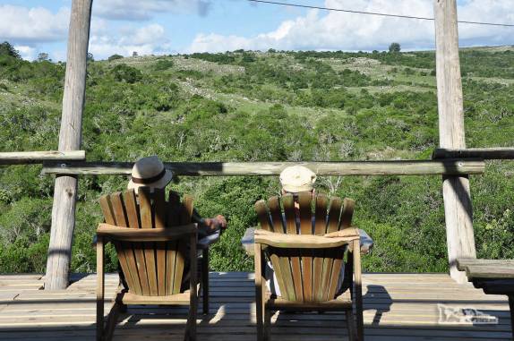 O Joca e a Ixa admirando a beleza do parque Salto del Penitente, na região de Villa Serrana, no Uruguai